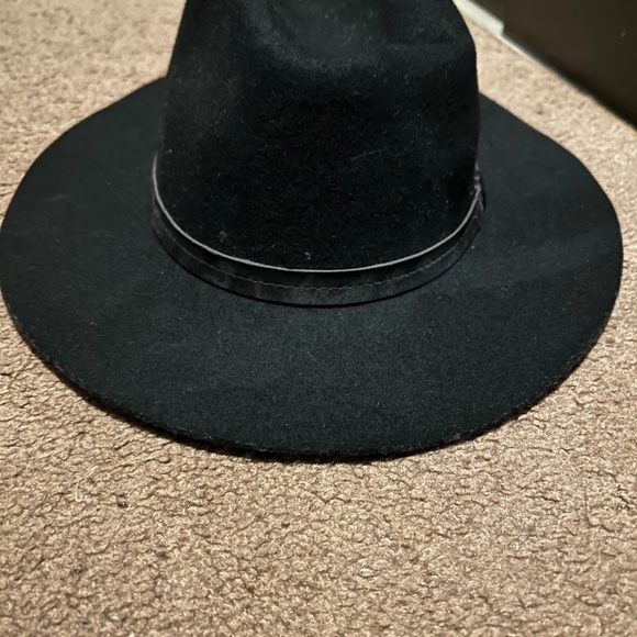 Ecote Urban Outfitters black felt hat - Picture 2 of 3